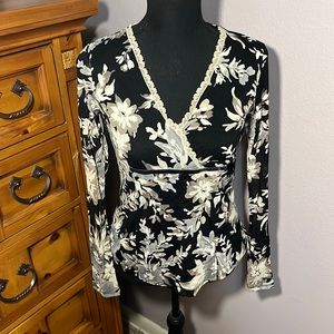 axcess black top with tan lace and tan flowers and sheet sleeves